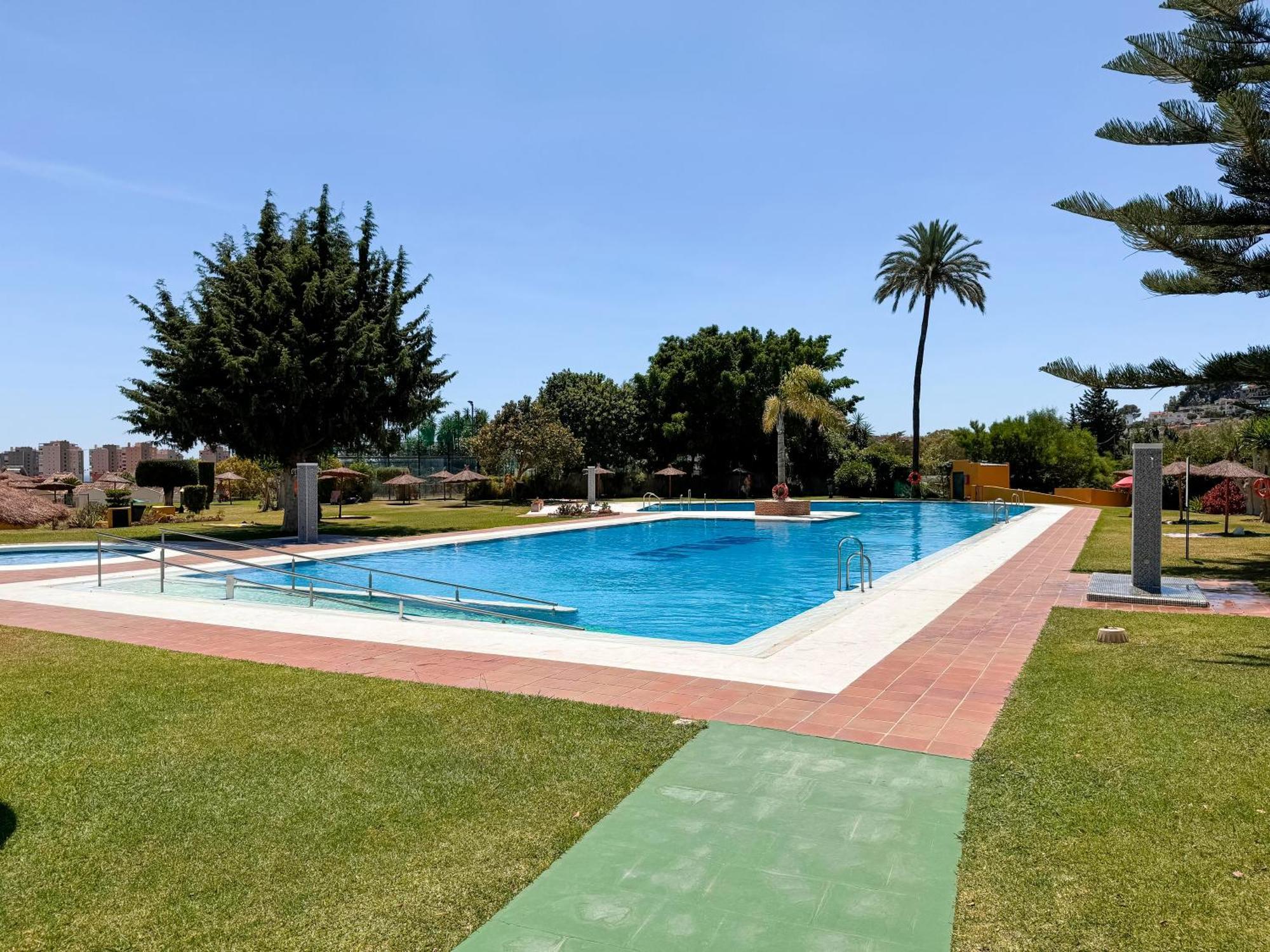 דירות טורמולינוס Colina Del Mar מראה חיצוני תמונה